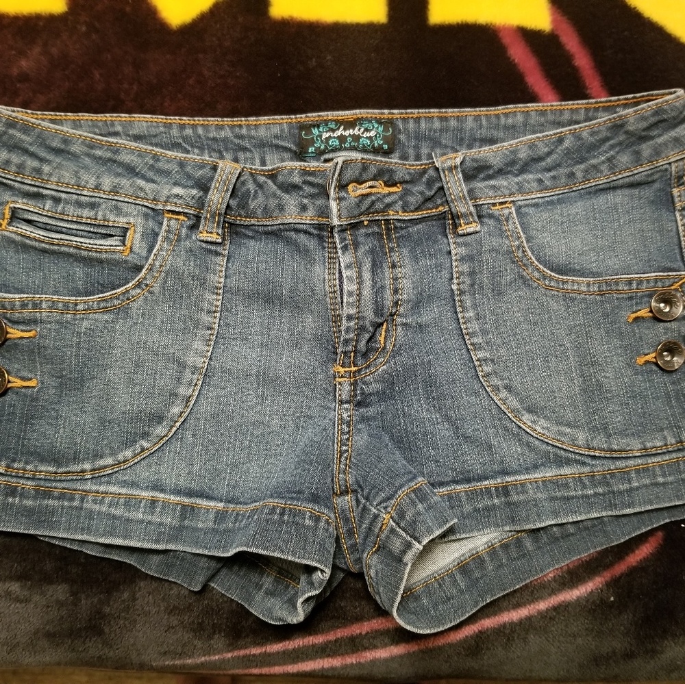 Anchor blue denim short shorts